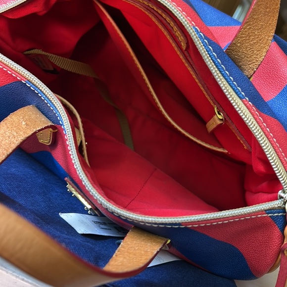 Dooney & Bourke Red & Blue Chevrons Duster included Like new condition, no flaws - Picture 3 of 5